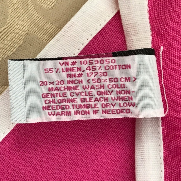 ISAAC MIZRAHI Cotton Linens Napkins Pink and White 20” X 20” Set of 8 NWT - Picture 5 of 10